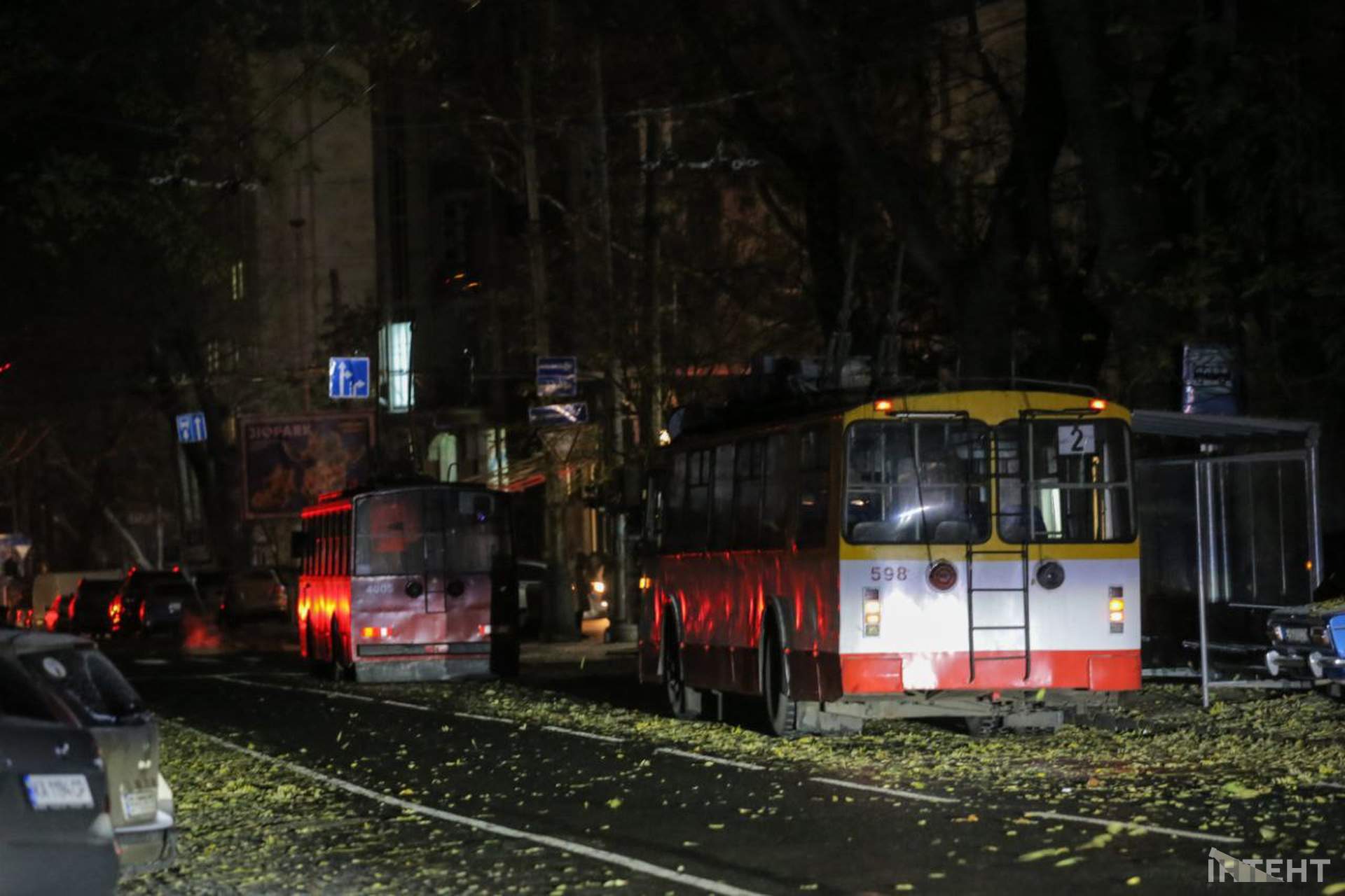 Одеса у темряві: після ракетних ударів місто залишилося без світла