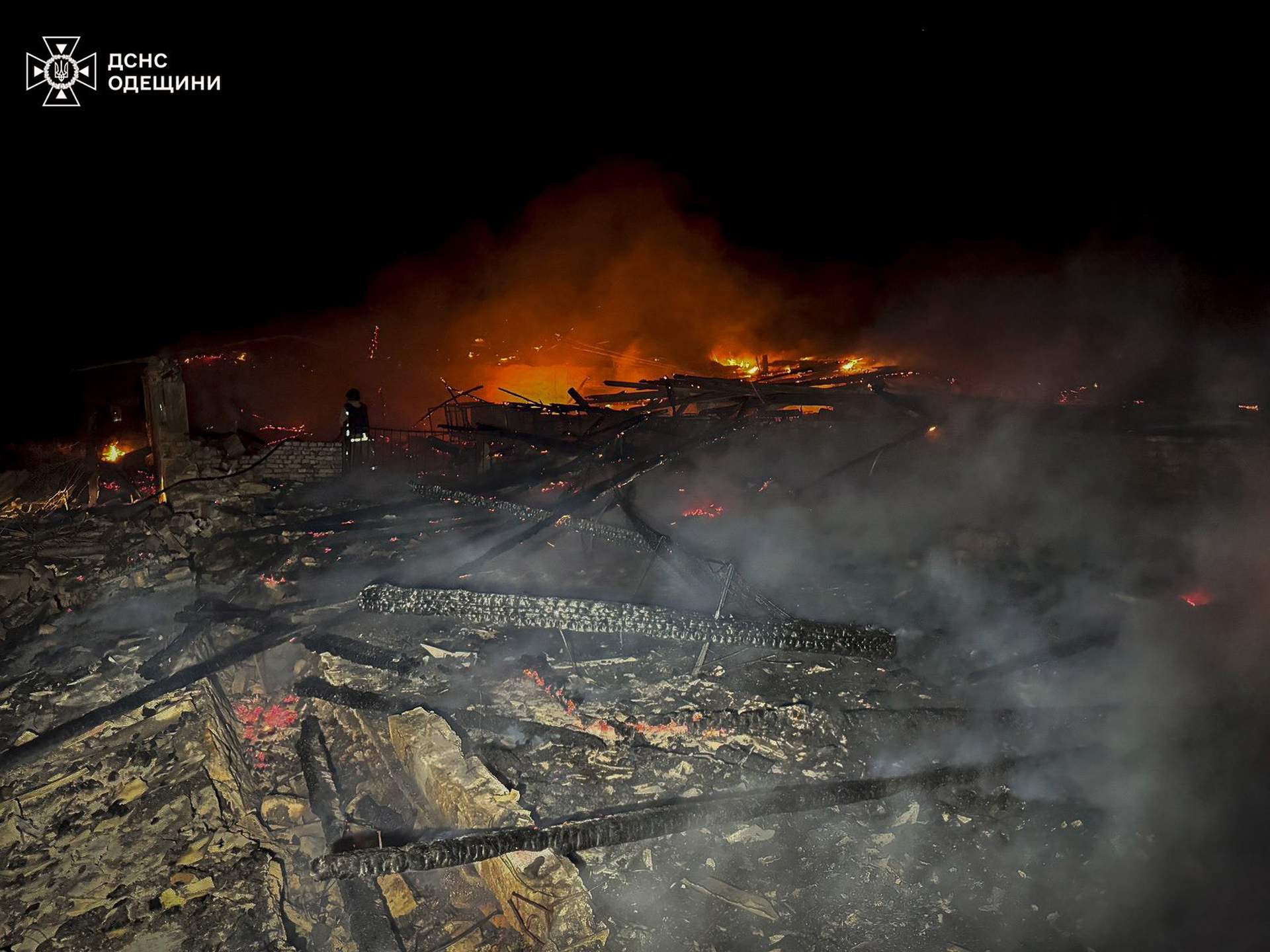 На Одещині від російського удару згорів фермерський склад