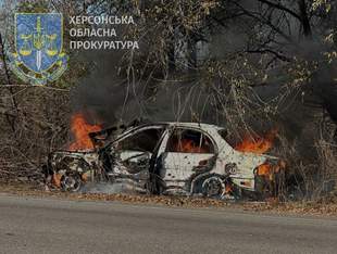 Окупанти обстріляли автівки на Херсонщині: вбито чоловіка