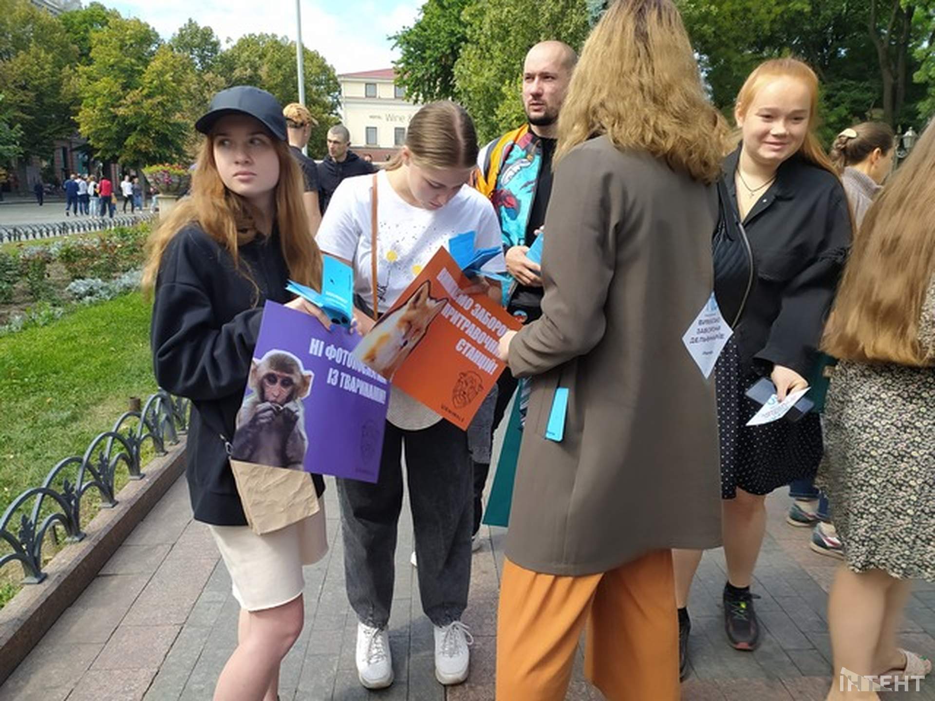 Одесити взяли участь у всеукраїнському марші за тварин