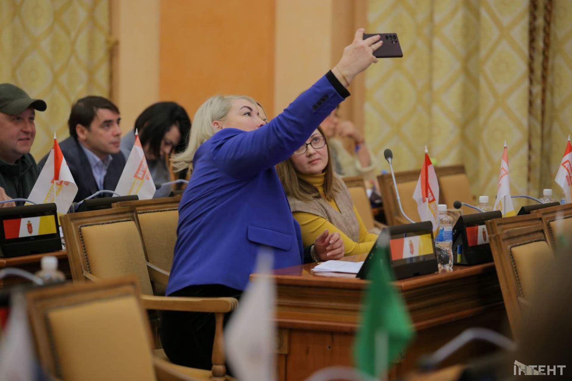 Емоційна сесія Одеської міської ради в об'єктиві Інтента