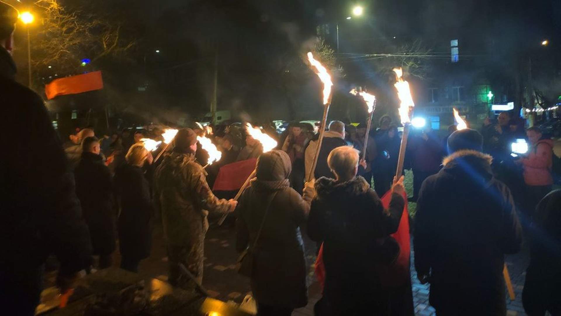 В Одесі зі смолоскипами відзначили день народження Бандери