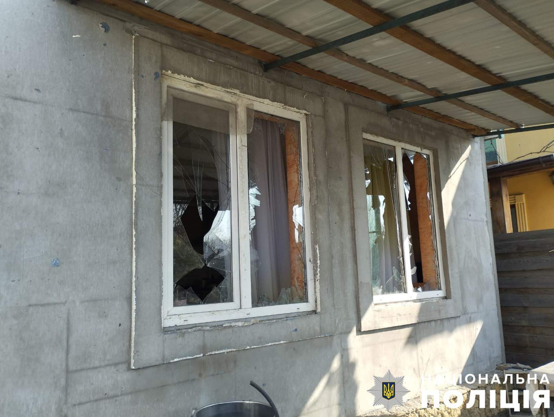 Поранено людину: російські війська продовжують гатити по Херсону