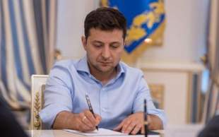Зеленський підписав закон про заборону діяльності проросійських партій