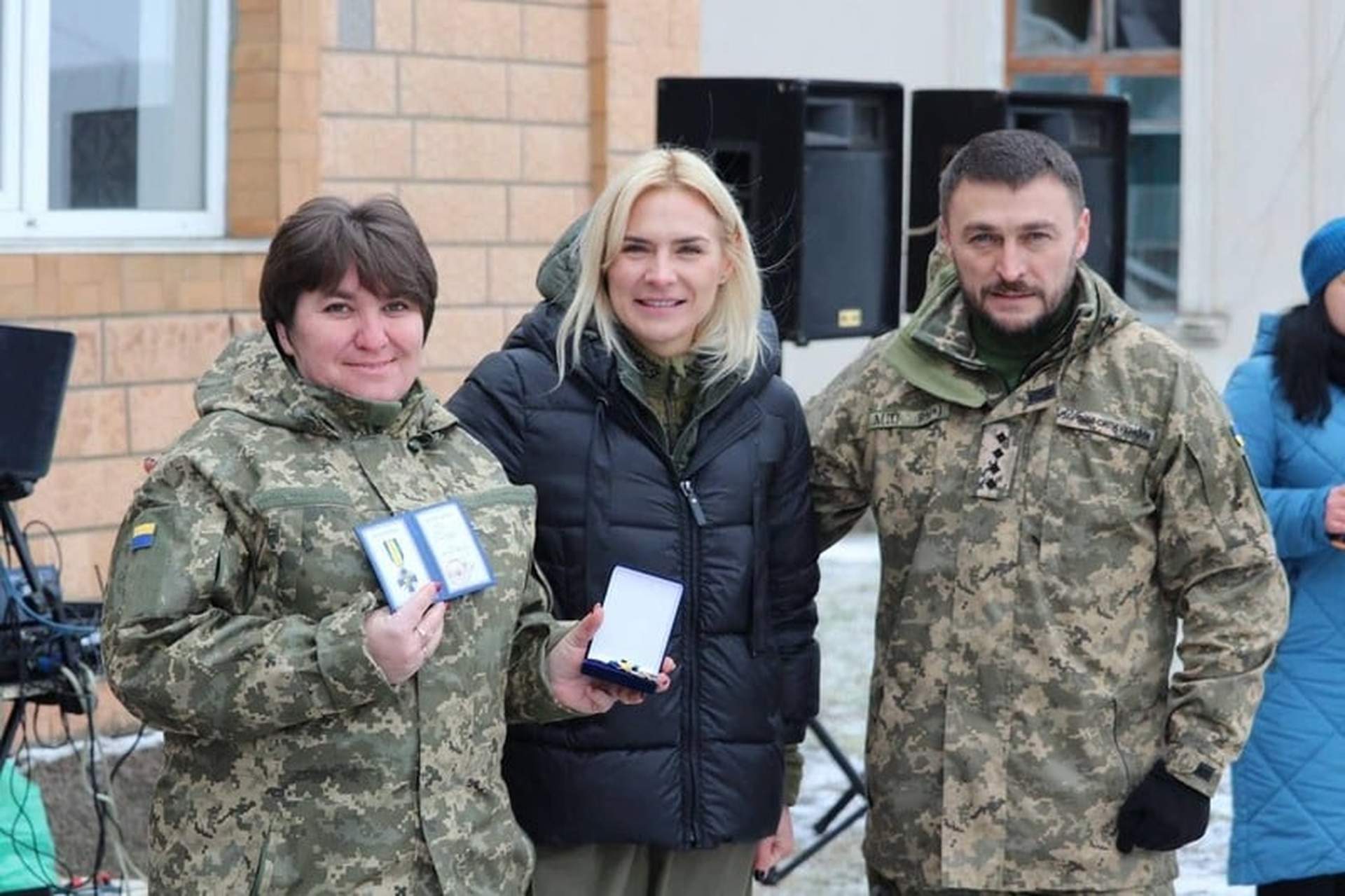 У Снігурівці урочисто підняли український прапор