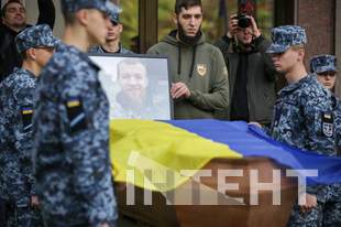 В Одесі попрощалися з громадським активістом Андрієм Грушецьким, який загинув в бою на Запоріжжі