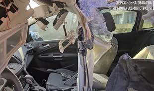 Russians drop explosives from drones on civilian cars: there are dead and wounded in Kherson region