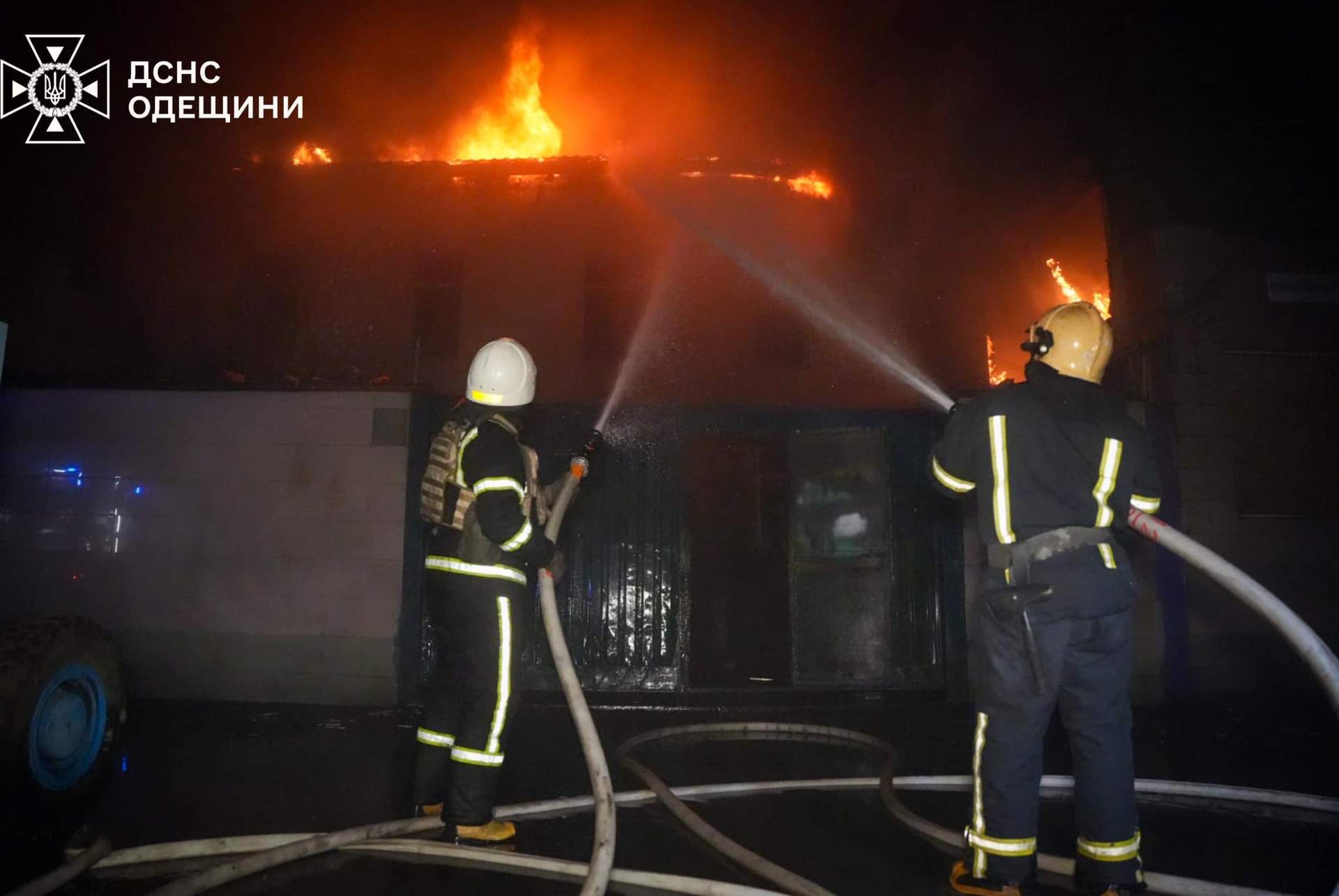 Дрони росіян спалили автомобілі та підприємства в Одесі