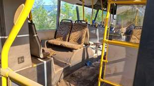 Вражеский дрон атаковал автобус возле Херсона: жертвы и травмированные среди пассажиров