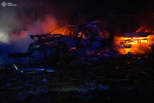 В результате российской атаки в Одессе ночью сгорели 20 авто