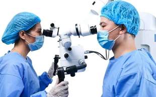 Миколаївська фірма продала лікарні китайський мікроскоп вдесятеро дорожче