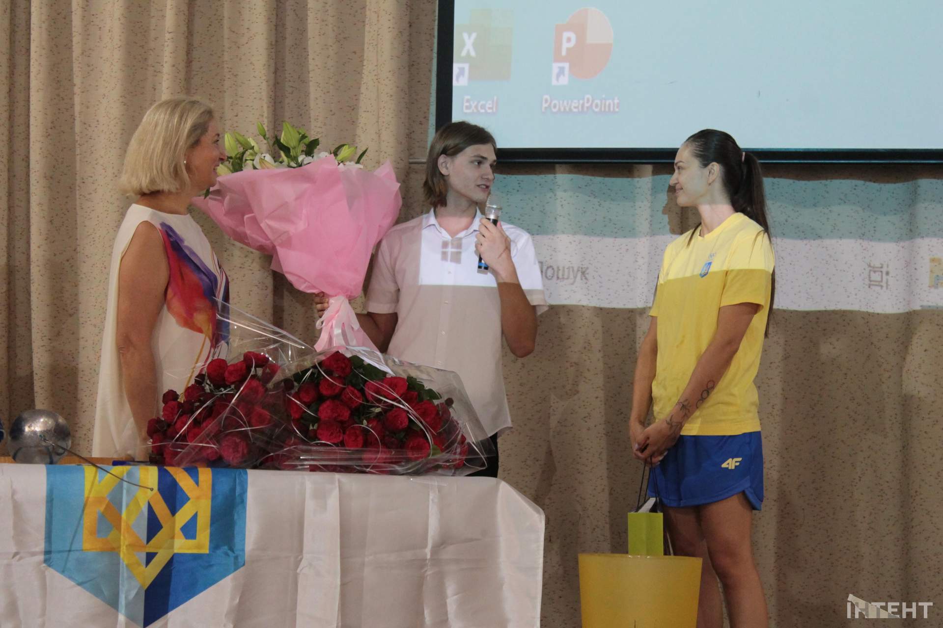 В Одесі ліцеїсти зустрілися з олімпійськими чемпіонками