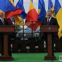 Как президент Порошенко границу открывал