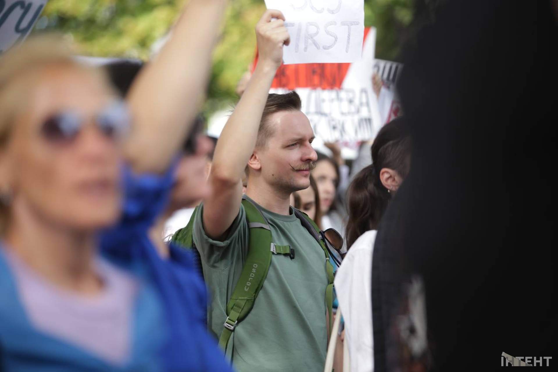 "В першу чергу - ЗСУ": в Одесі вже майже два тижні протестують проти несвоєчасних тендерів