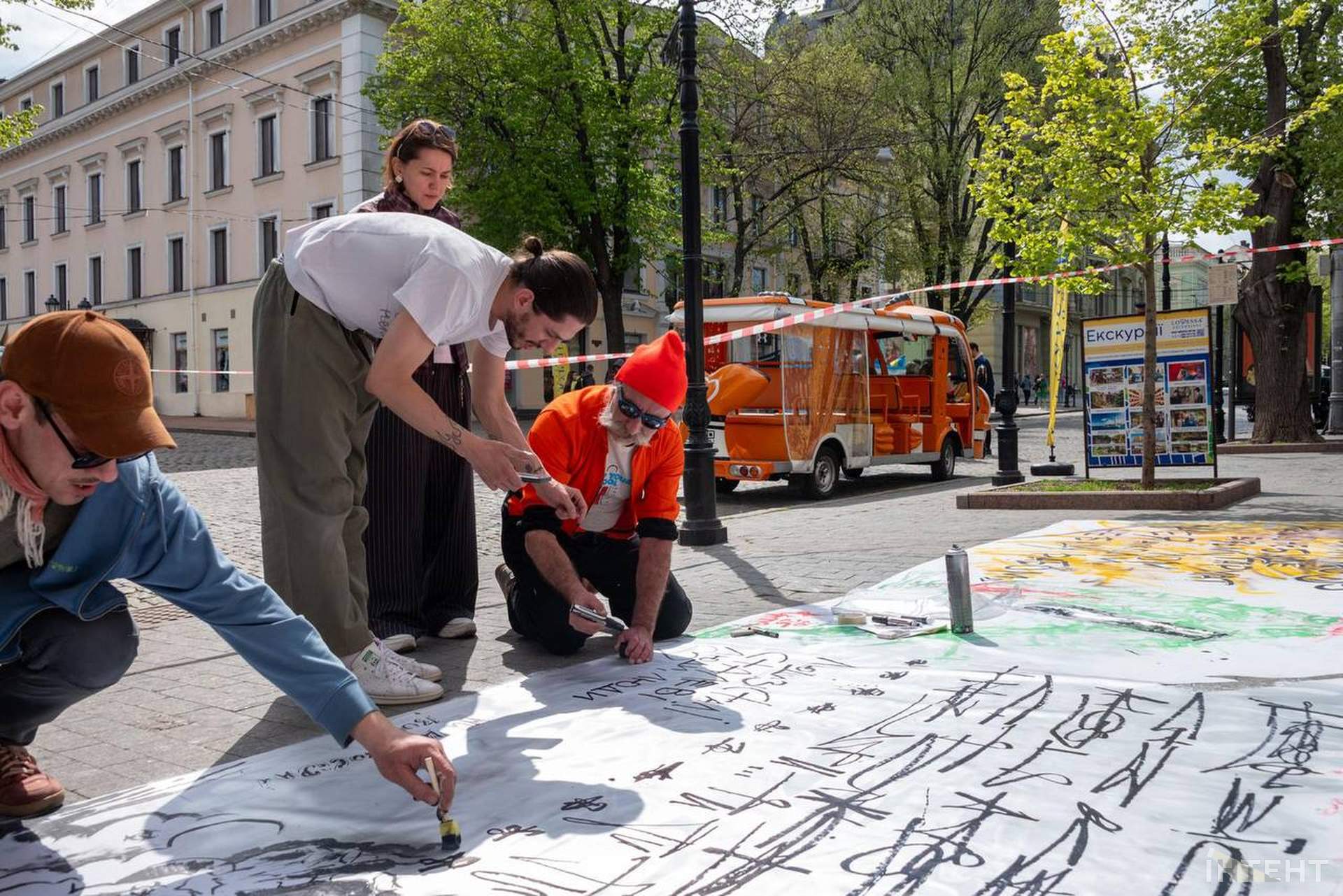 В Одесі продовжили розвивати виставку на Дерибасівській