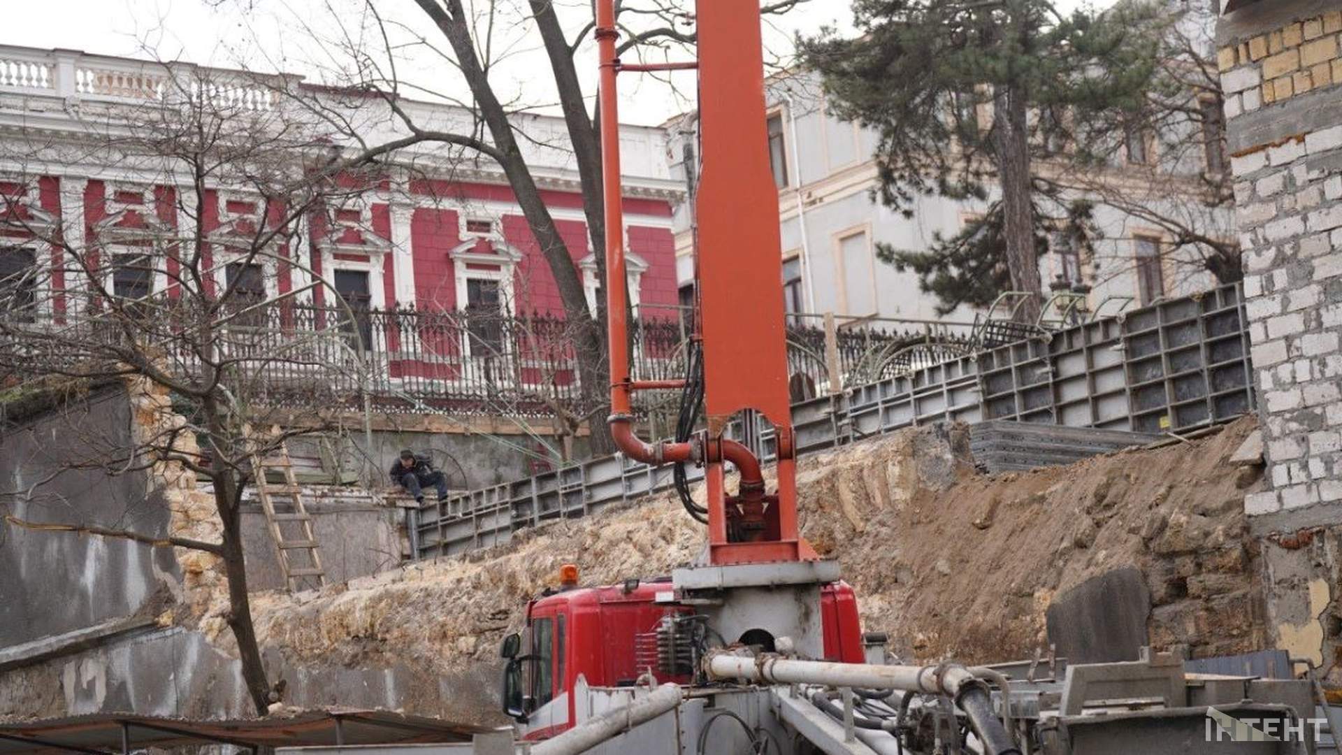 В Одесі розпочали реконструкцію біля Будинку вчених