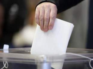 Медиків на окупованій Херсонщині примушують голосувати прям у лікарні, - політолог