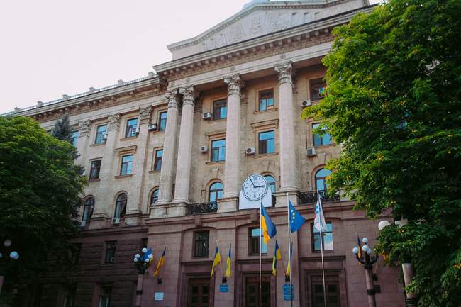 Миколаївська міська рада:. ФОТО: НікВісті