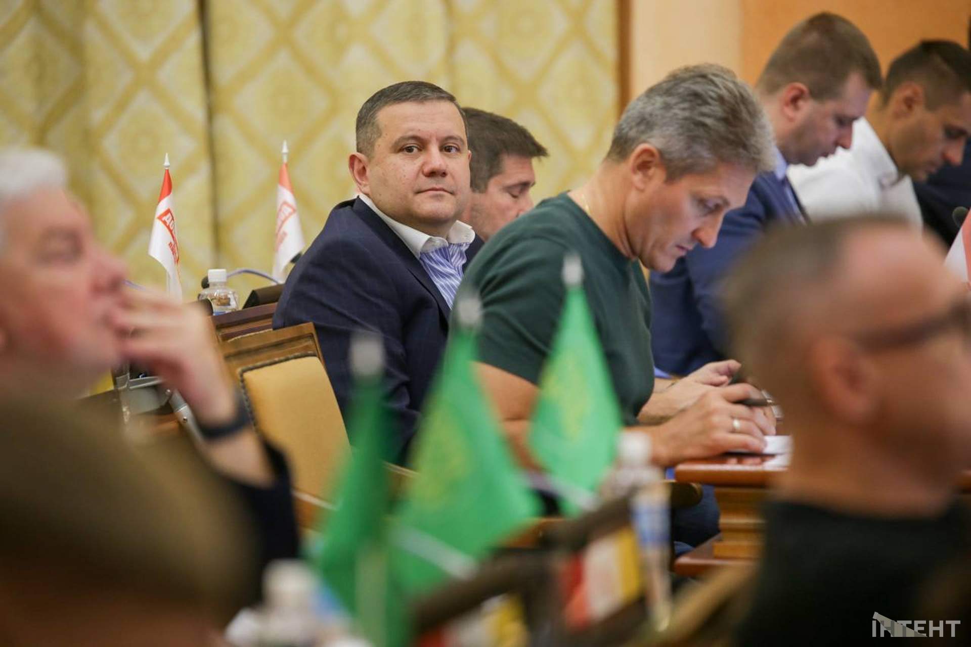 Бурхлива сесія та мітинг у світлинах Інтента