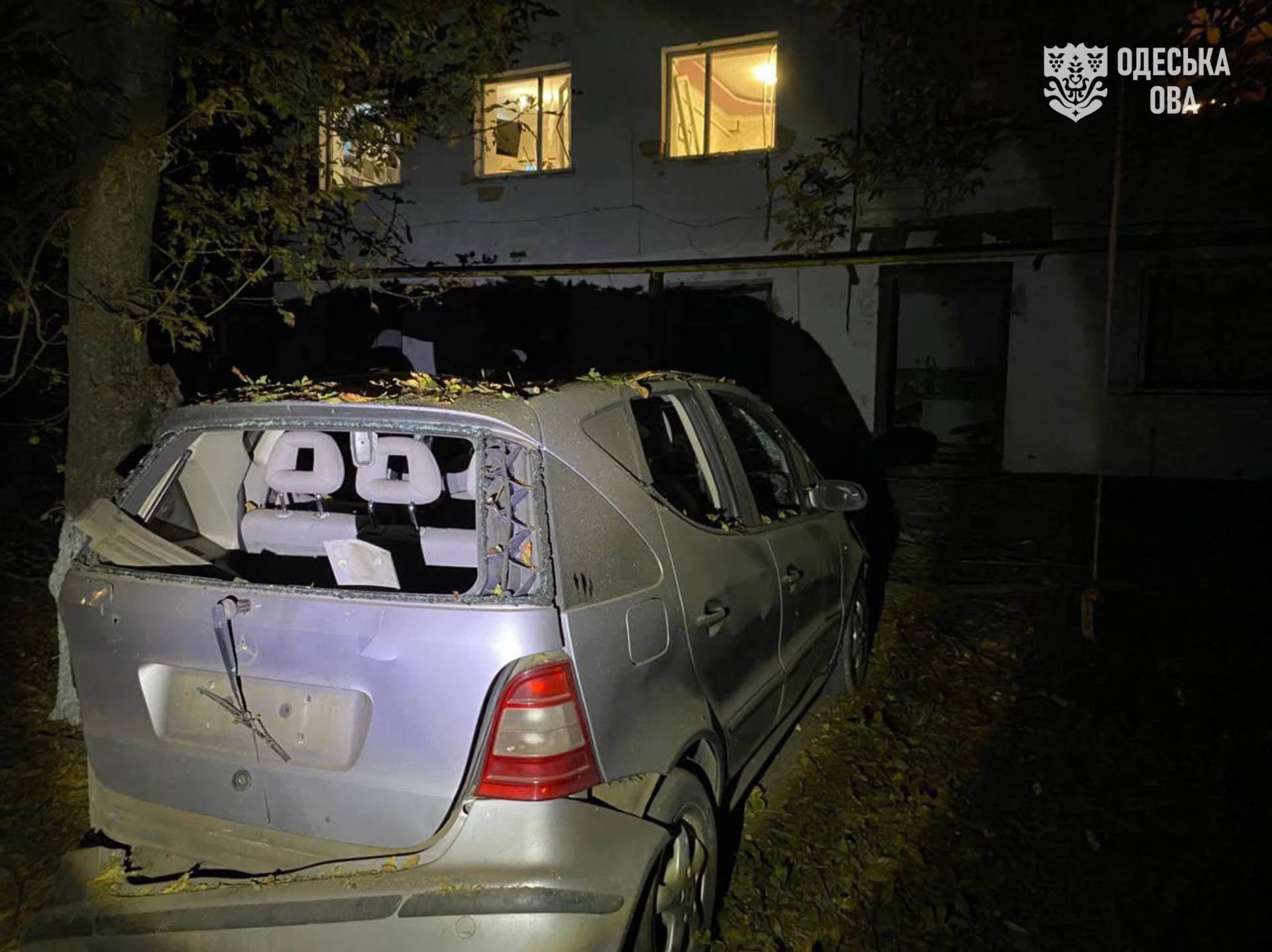 В Одесі після російської атаки спалахнула пожежа у будівлі