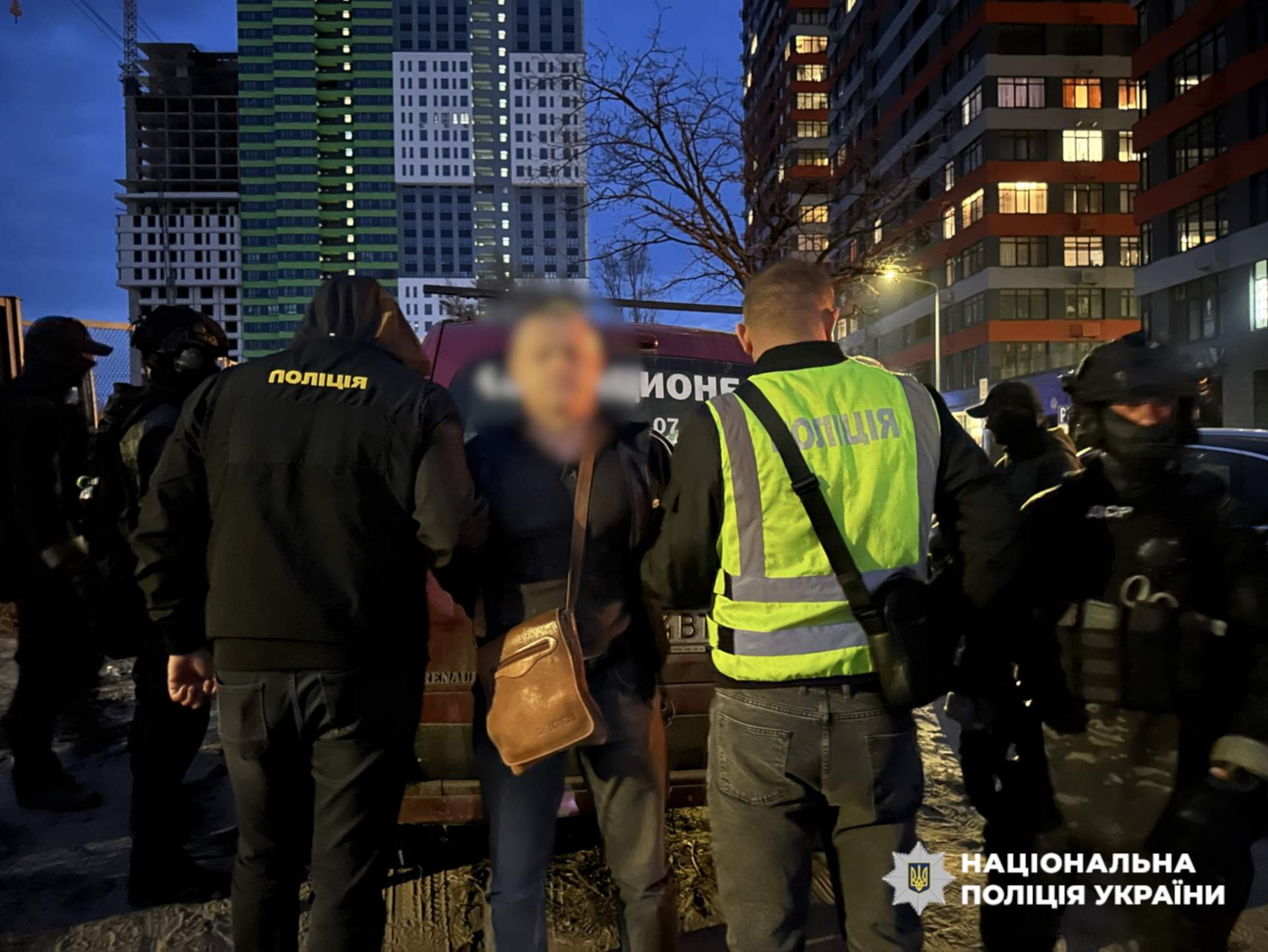 В Києві затримали одесита за організацію схеми продажу бронювання