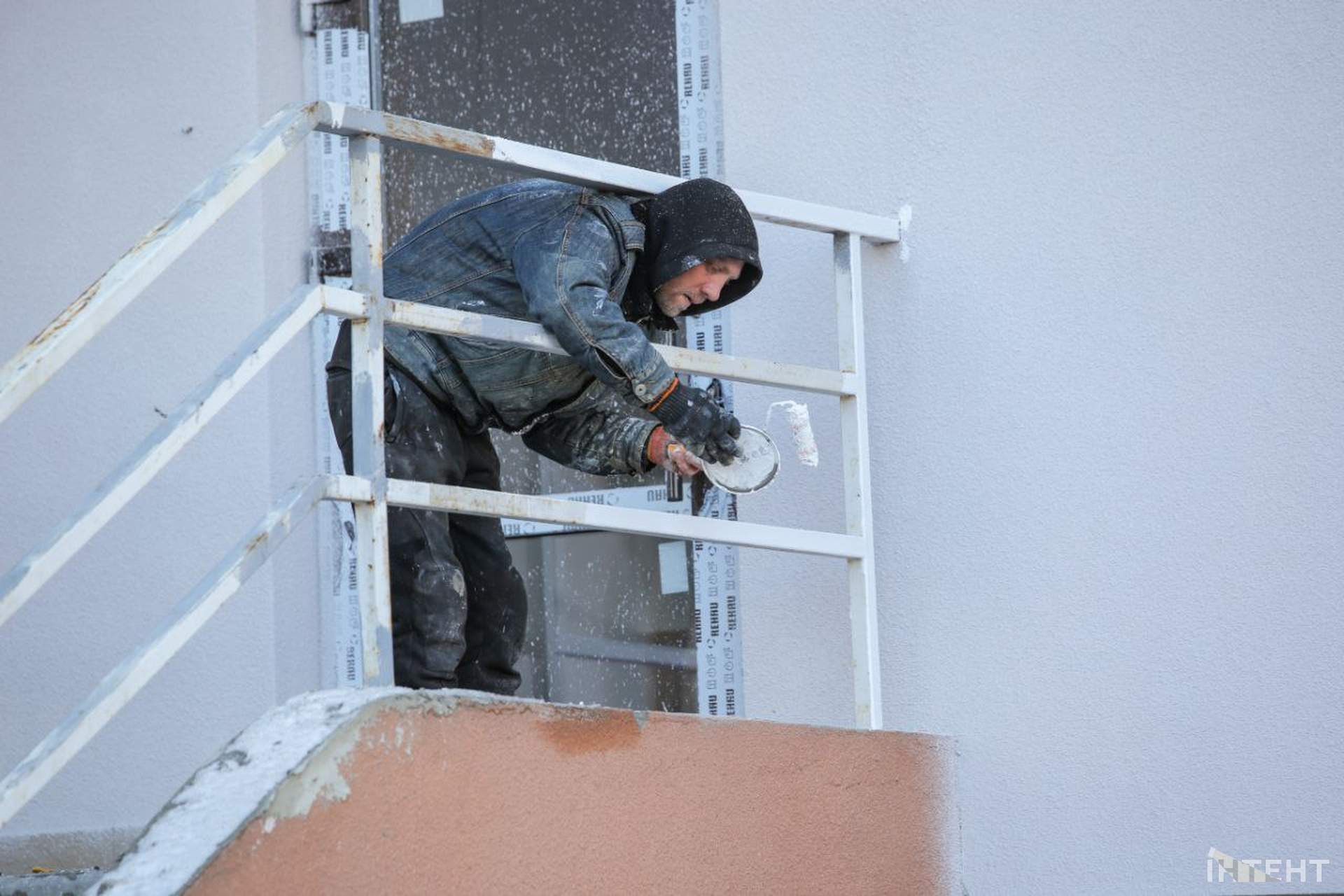 В Одесі завершили ремонт пошкодженого ракетою будинку