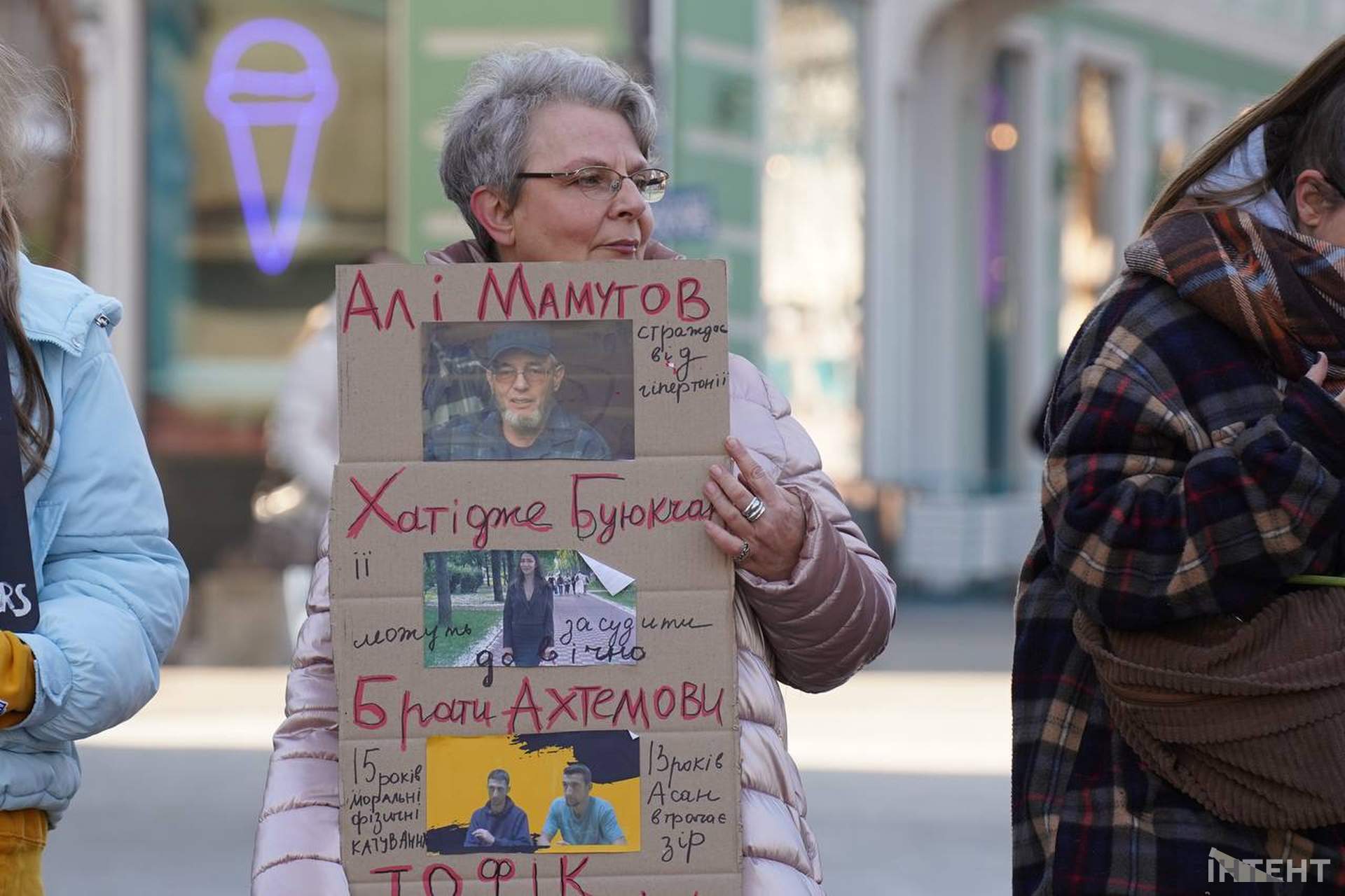 "Німий крик": в Одесі відбулася акція на підтримку кримських татар