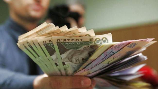 Salaries in the Kherson region have risen, while the number of employees at companies has decreased