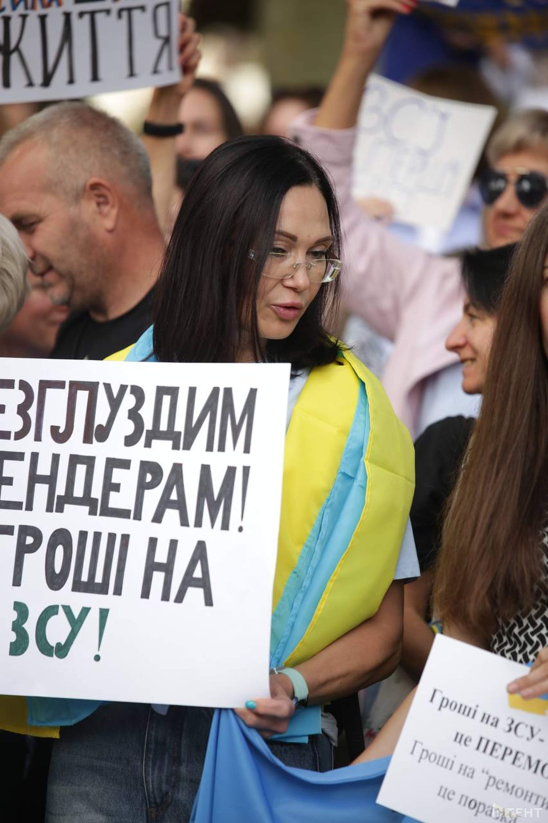 "В першу чергу - ЗСУ": в Одесі вже майже два тижні протестують проти несвоєчасних тендерів