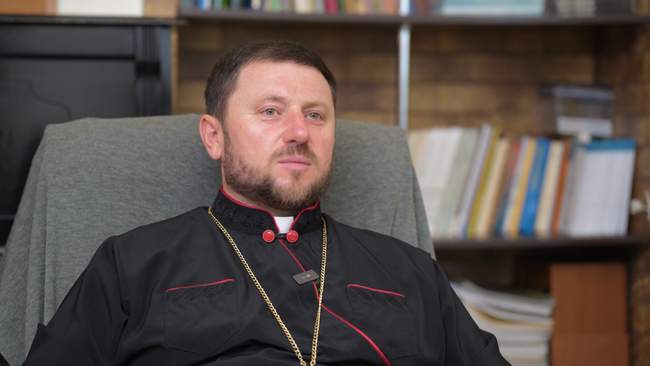 Кардинал Микола Бичок: "Жоден із диктаторів не лишився живим" - інтерв’ю під обстрілами в Одесі