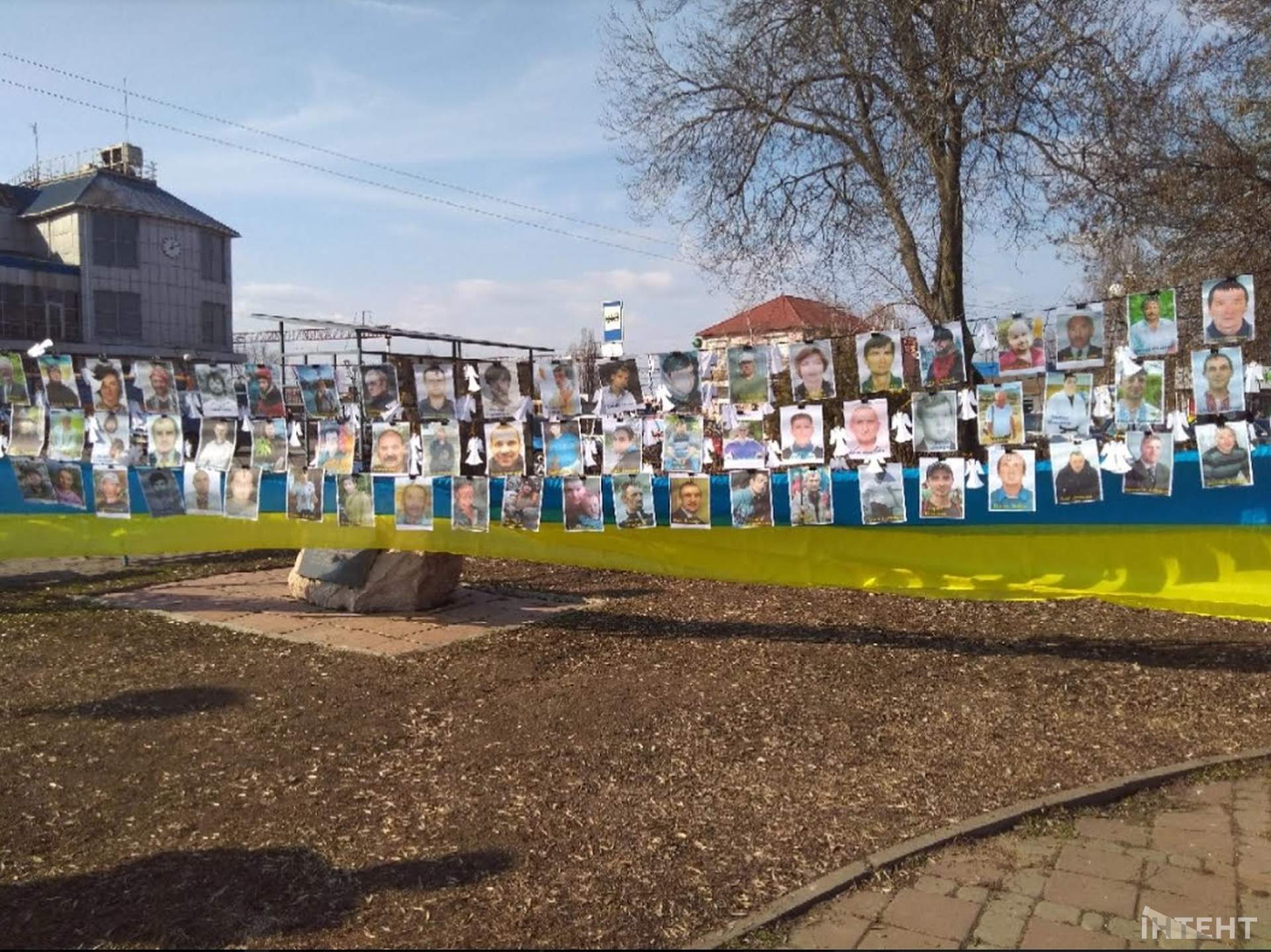 В Роздільній відбувся мітинг-реквієм пам’яті Героїв Небесної Сотні