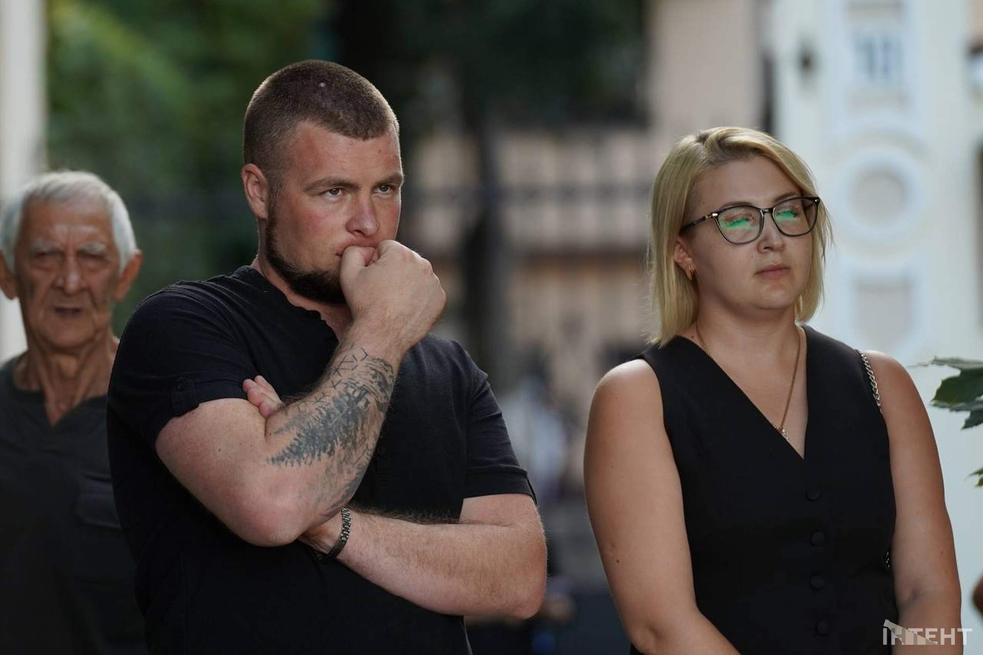 У сквері Челебіджіхана в Одесі встановили пам'ятну табличку на його честь