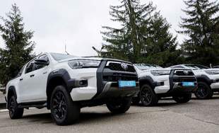 Поліцейські Миколаївщини та Херсонщини отримали нові автівки