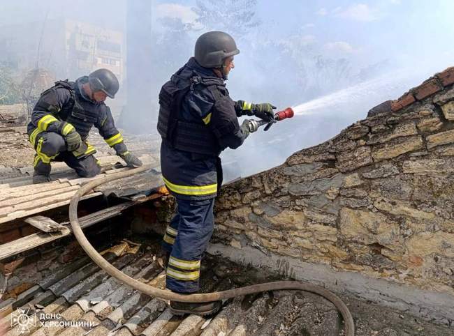 Consequences of the shelling. Photo: State Emergency Service of Ukraine in Kherson region