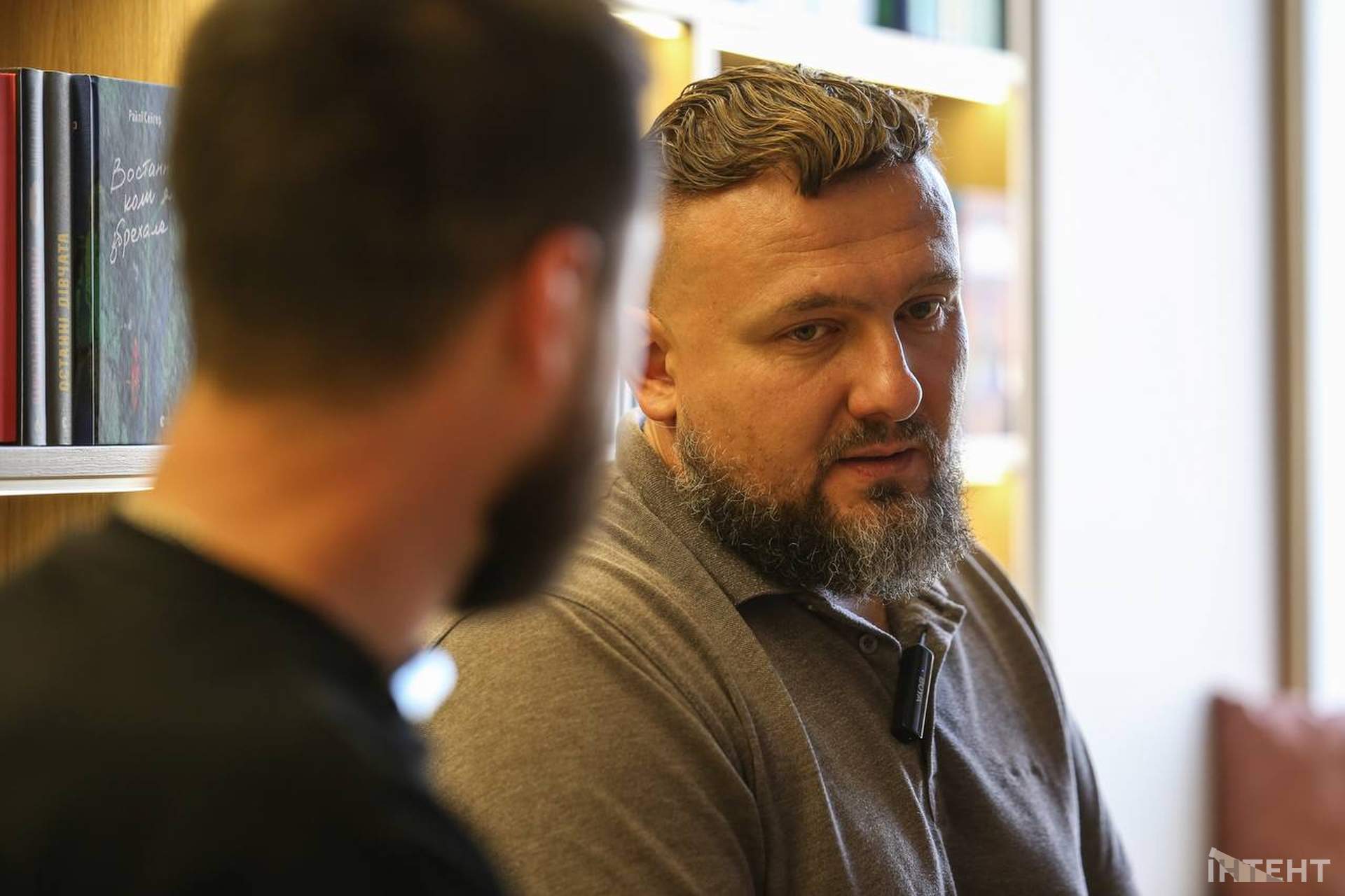 В Одесі дебютував як поет волонтер Богдан Куценко