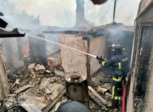 Rescuers in Kherson region find body of dead man under rubble