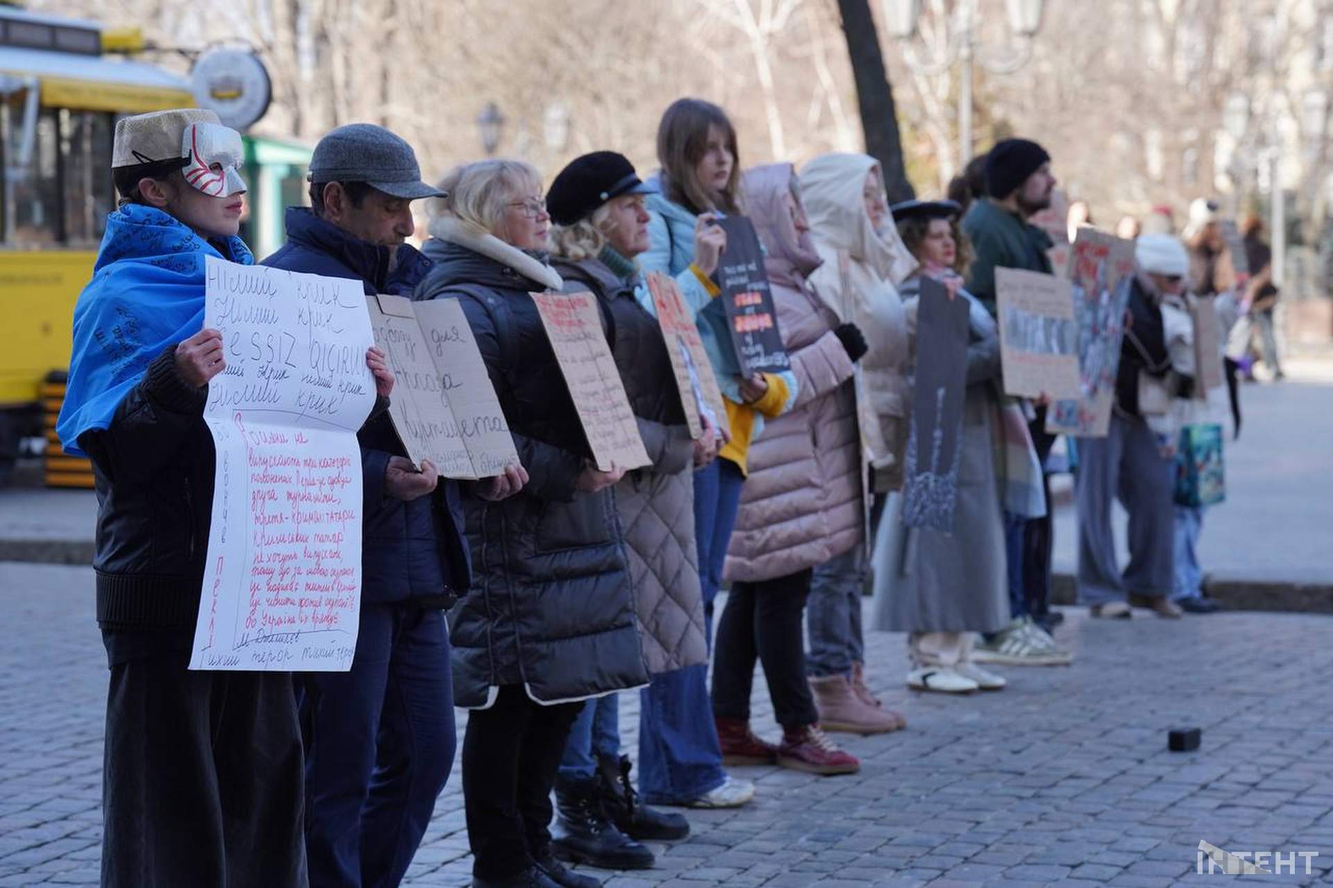 "Німий крик": в Одесі відбулася акція на підтримку кримських татар