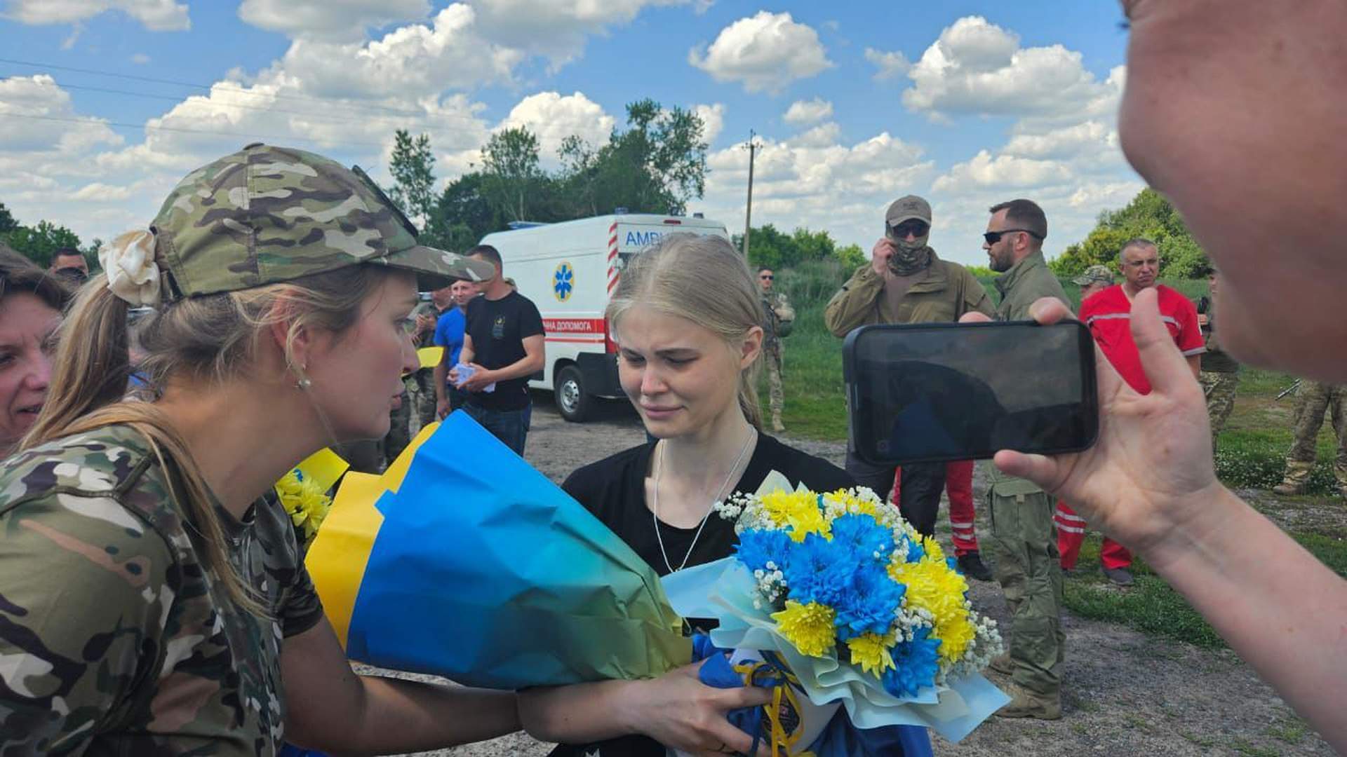 Стали відомі деталі обміну: з ворожої неволі повернулися захисники острова Зміїний