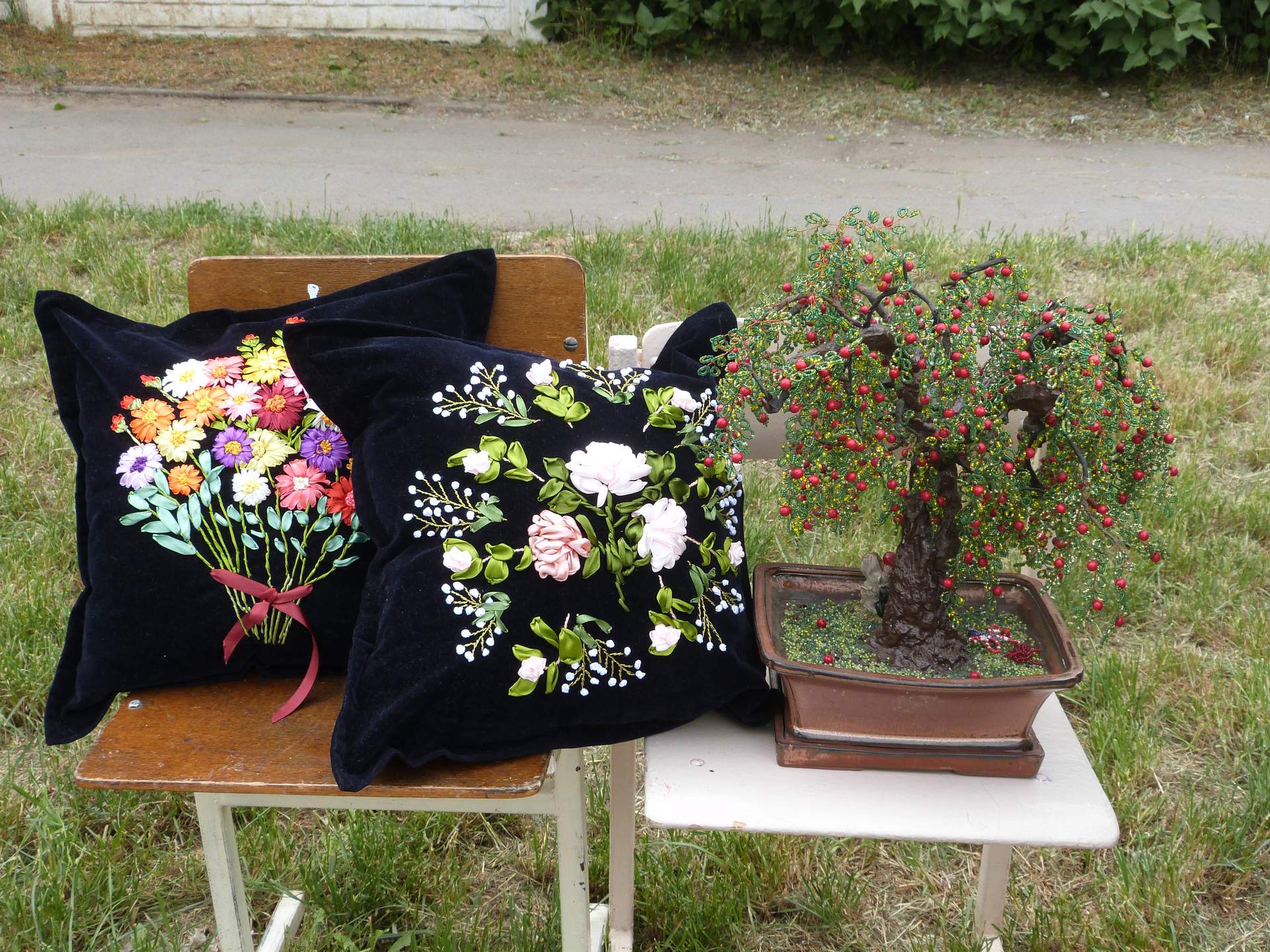 Під час фестивалю вуличного мистецтва у Доброславі відкрили металеву "перлинку"