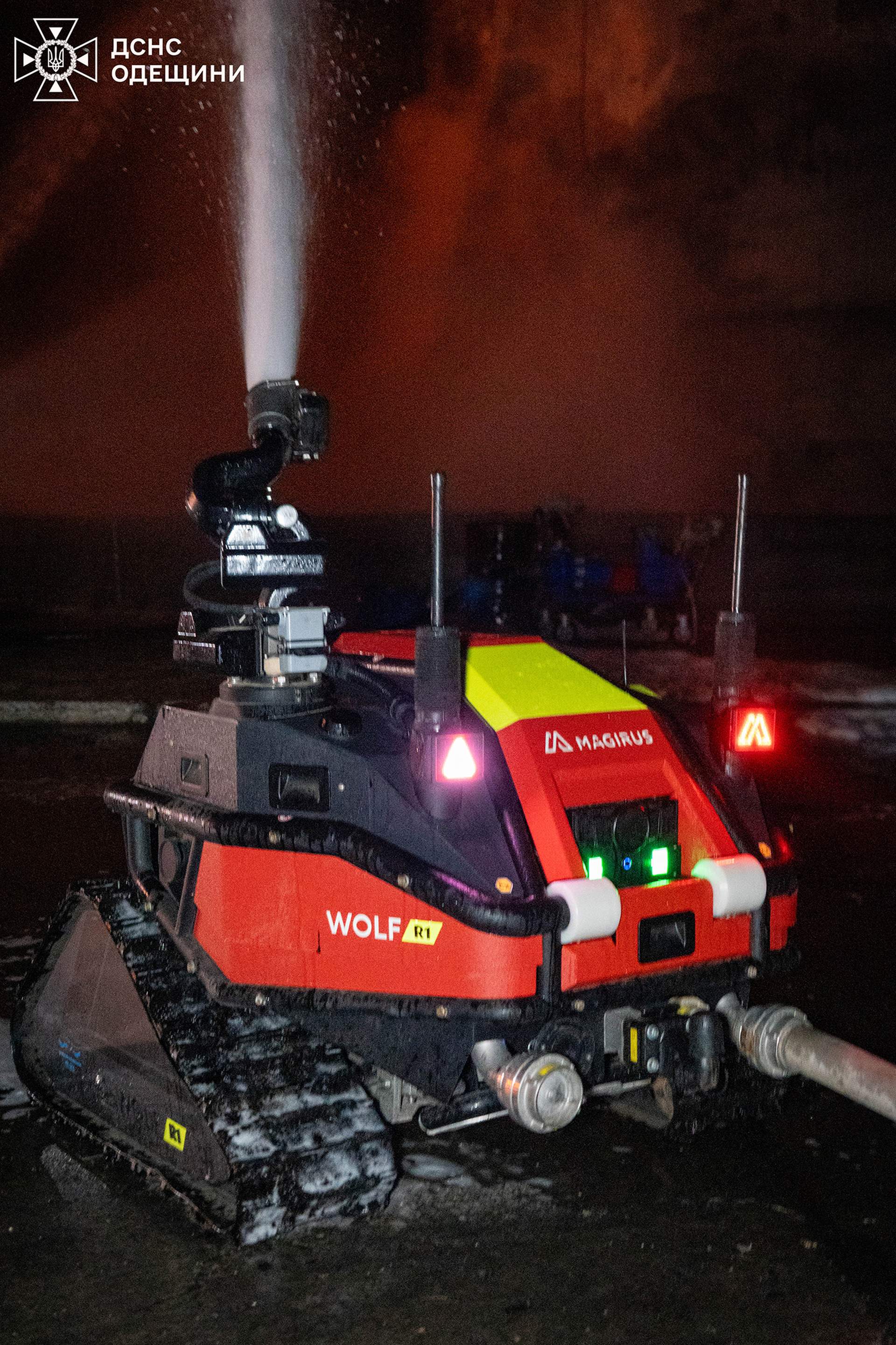 На Одещині пожежу після російської атаки гасили за допомогою потяга