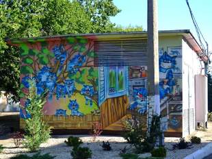 "Гарнезні котики": у Миколаєві з'явився новий мурал