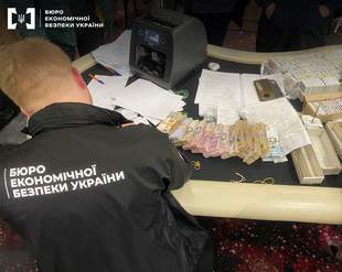 Правоохоронці знайшли в Одесі, Києві та Харкові незаконні покер-клуби