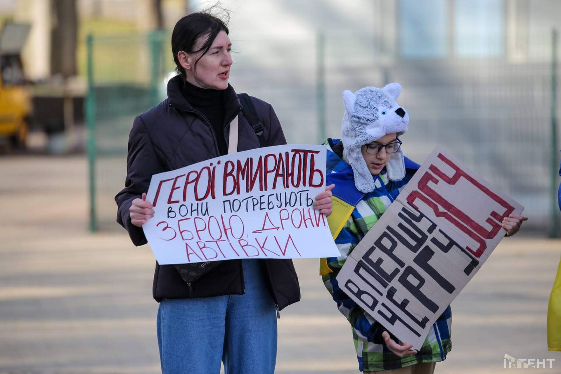 У другу річницю вторгнення одесити вийшли на 26 щосуботню акцію перед мерією