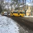 Повалені дерева та засніжена Одеса у світлинах Інтента