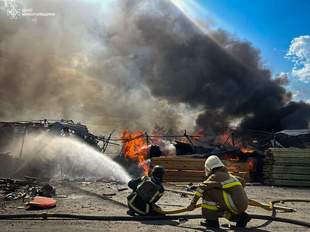 Наслідки удару по Вознесенську: є загиблий та поранені, серед них - мер міста