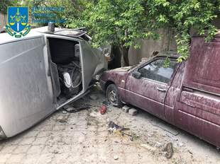 Окупанти поранили людину на Херсонщині та поцілили в лікарню Берислава
