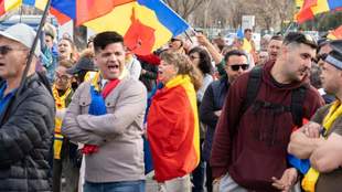 Сусід, що хитається: чому президентські вибори в Румунії критично важливі для України