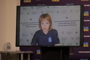 Військові кораблі ворога намагаються ховатися за цивільними суднами - Наталя Гуменюк