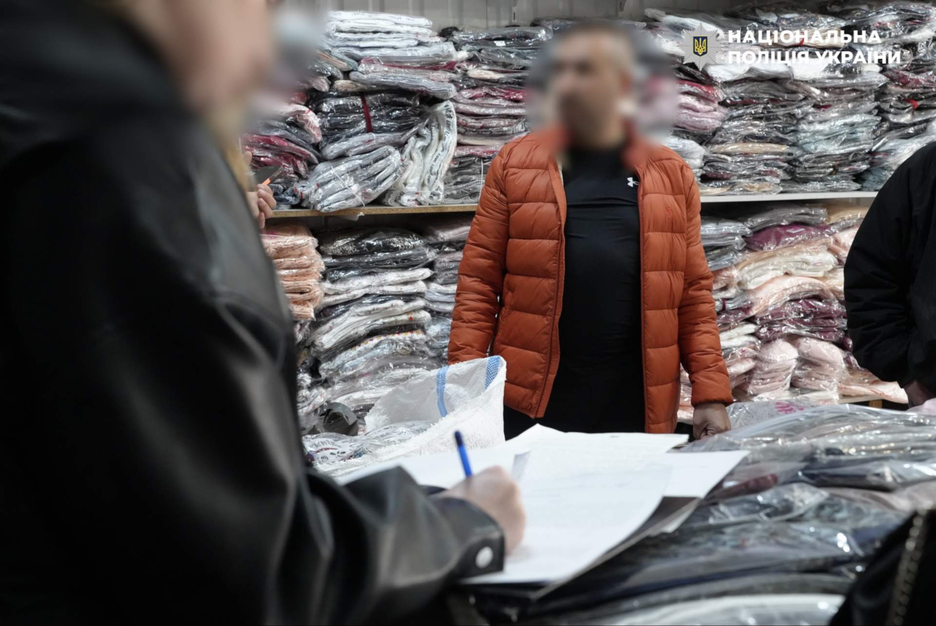 В Одесі продали на ринку 50 тонн гуманітарної допомоги