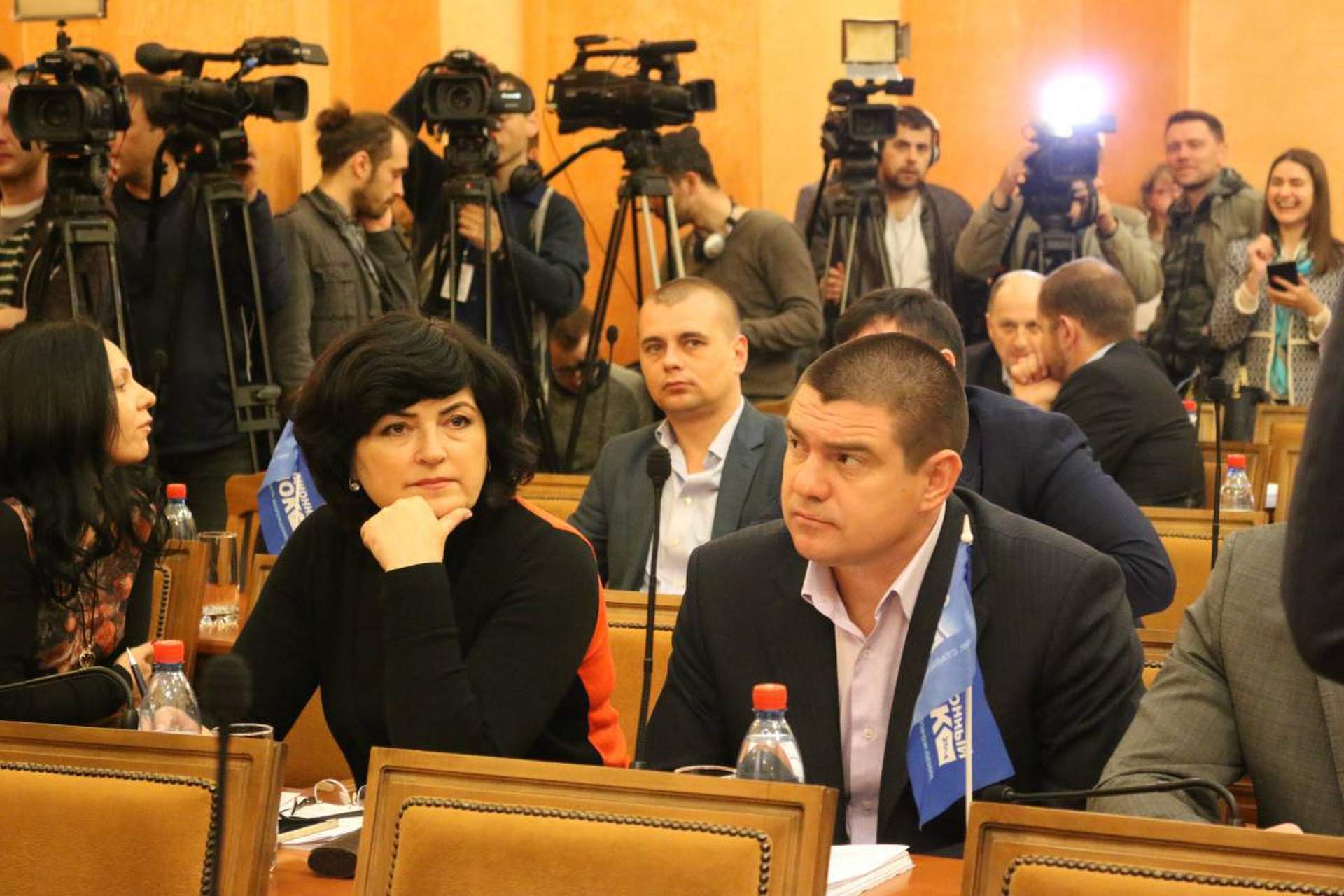 Сессия Одесского горсовета: "майдан" и переполненный зал